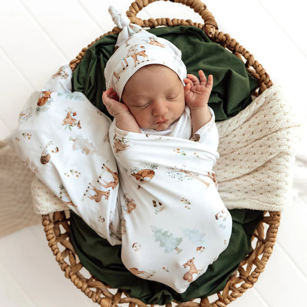 Just in! Secret Garden collection from Snuggle Hunny. This is the Woodlands Tales print in the organic jersey wrap and beanie set. This unisex print is perfect if you want to arrange your gift ahead of time. Mix and match with other SH must-haves 🦌🌳🐇🌳🦊.