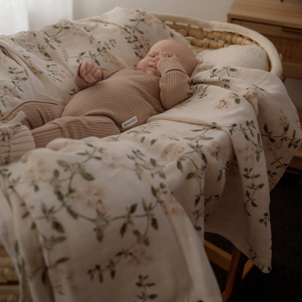 POP YA TOT Organic Muslin Swaddle - Fleur Blanche