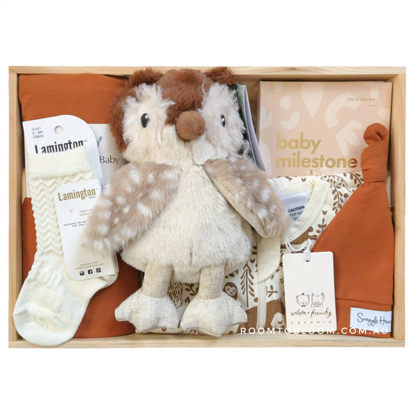 ROOM TO BLOOM Hoot Baby Gift Hamper gift set with plush owl, socks, and milestone cards and more in a wooden box.