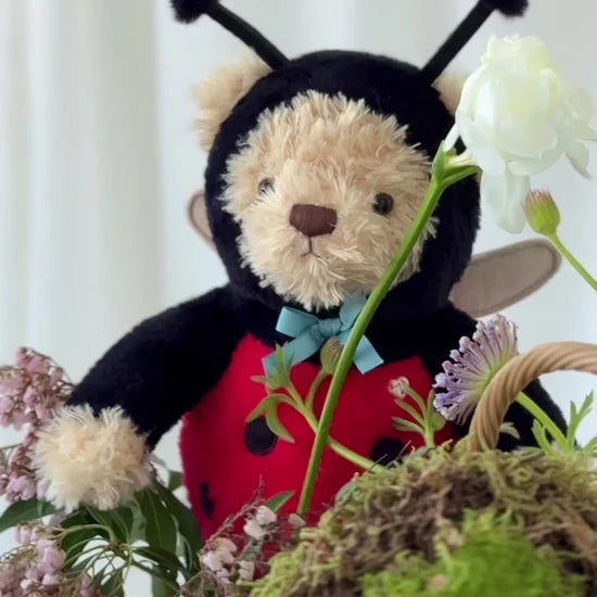 SNUGGLE BUNNIES BU JAMIE KAY Arthur the Bear | Lovebug lifestyle