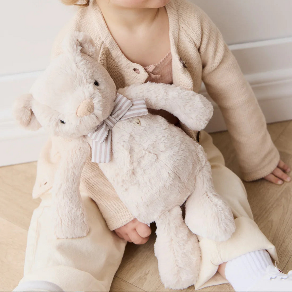 SNUGGLE BUNNIES BY JAMIE KAY Georgie the Bear