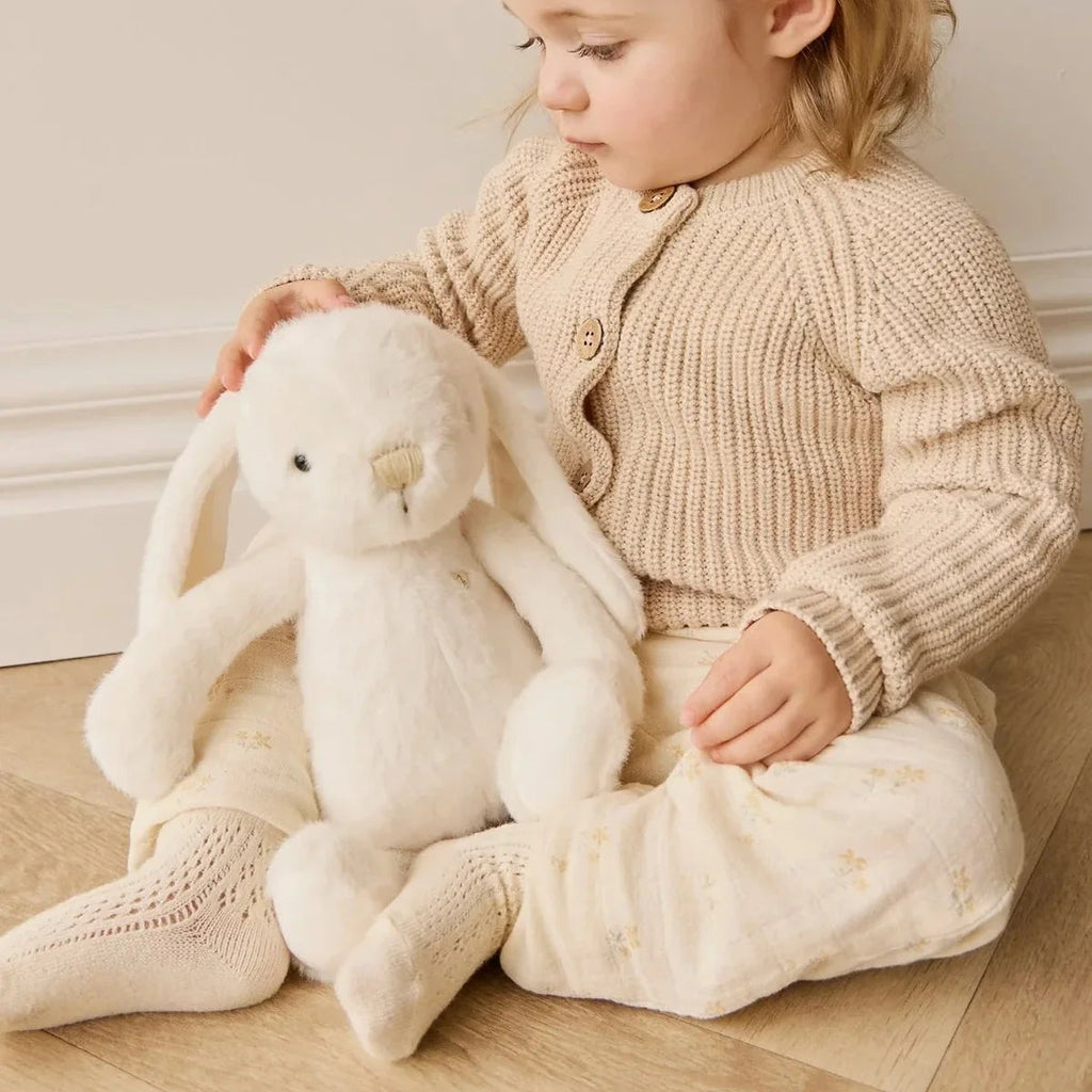 SNUGGLE BUNNIES Penelope Bunny - Marshmallow lifestyle