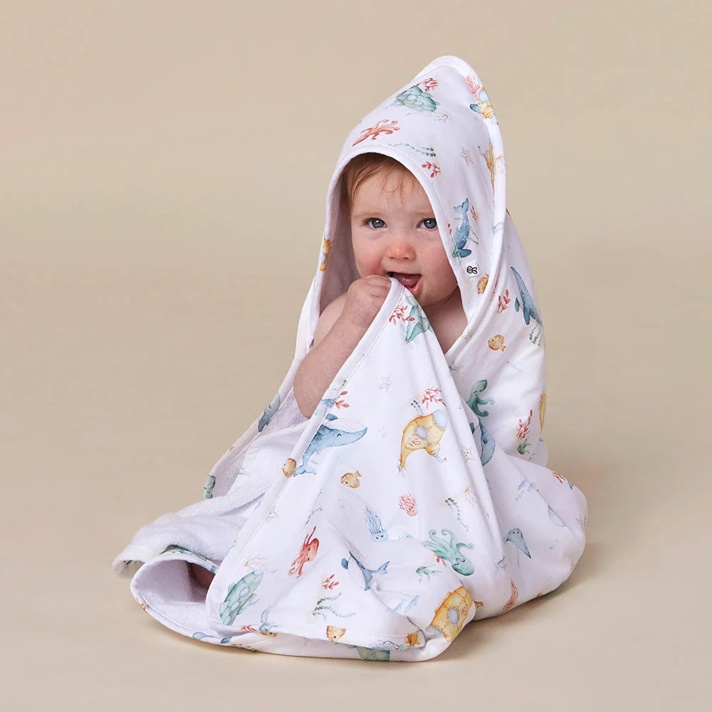 SNUGGLE HUNNY Organic Hooded Baby Towel | Little Subs