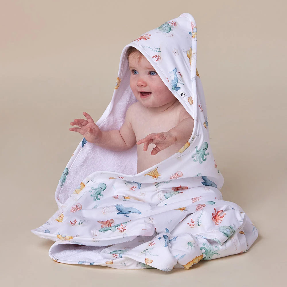 SNUGGLE HUNNY Organic Hooded Baby Towel | Little Subs