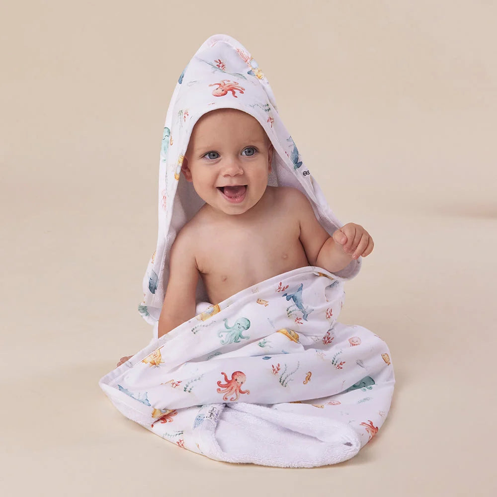 SNUGGLE HUNNY Organic Hooded Baby Towel | Little Subs