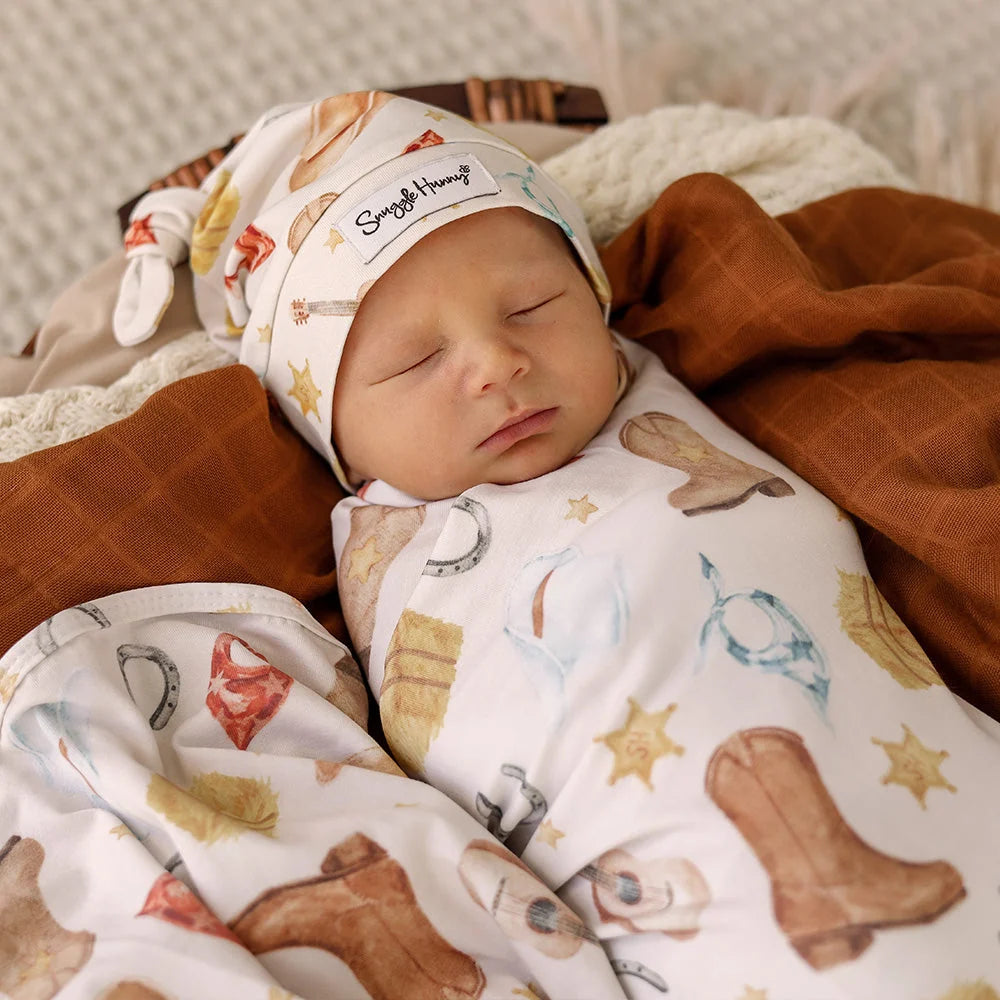 SNUGGLE HUNNY Organic Jersey Wrap & Beanie set | Cowboys