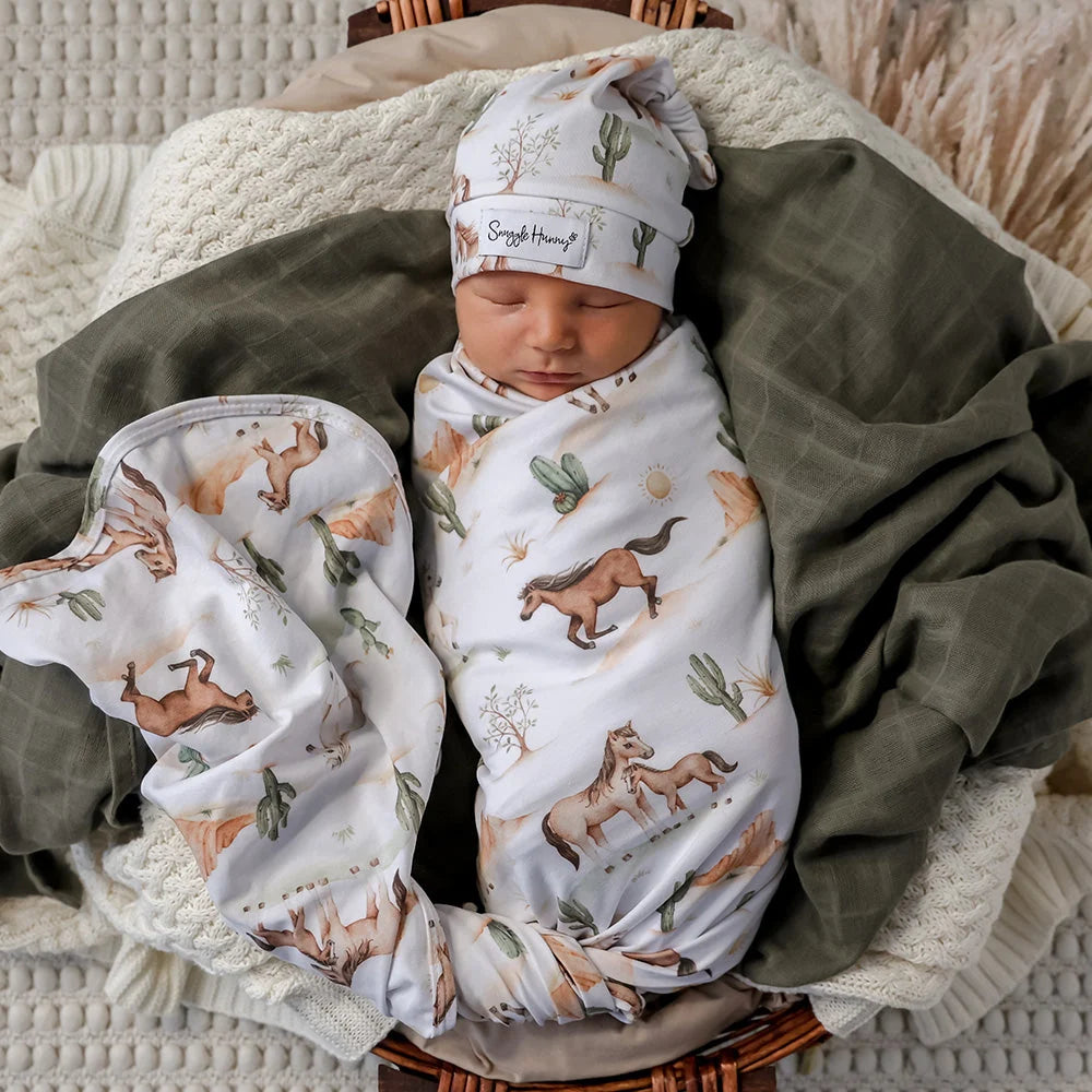 SNUGGLE HUNNY Organic Jersey Wrap & Beanie set | Wild Horses