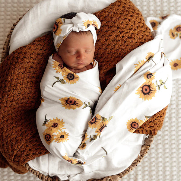 SNUGGLE HUNNY Organic Jersey Wrap & Topknot set - Sunflower lifestyle