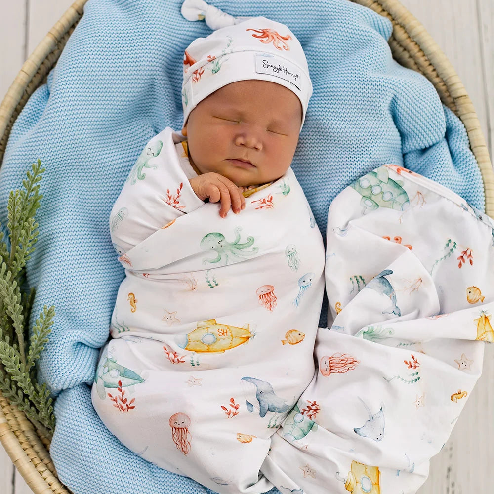 SNUGGLE HUNNY Organic Jersey Wrap & Beanie set | Little Subs