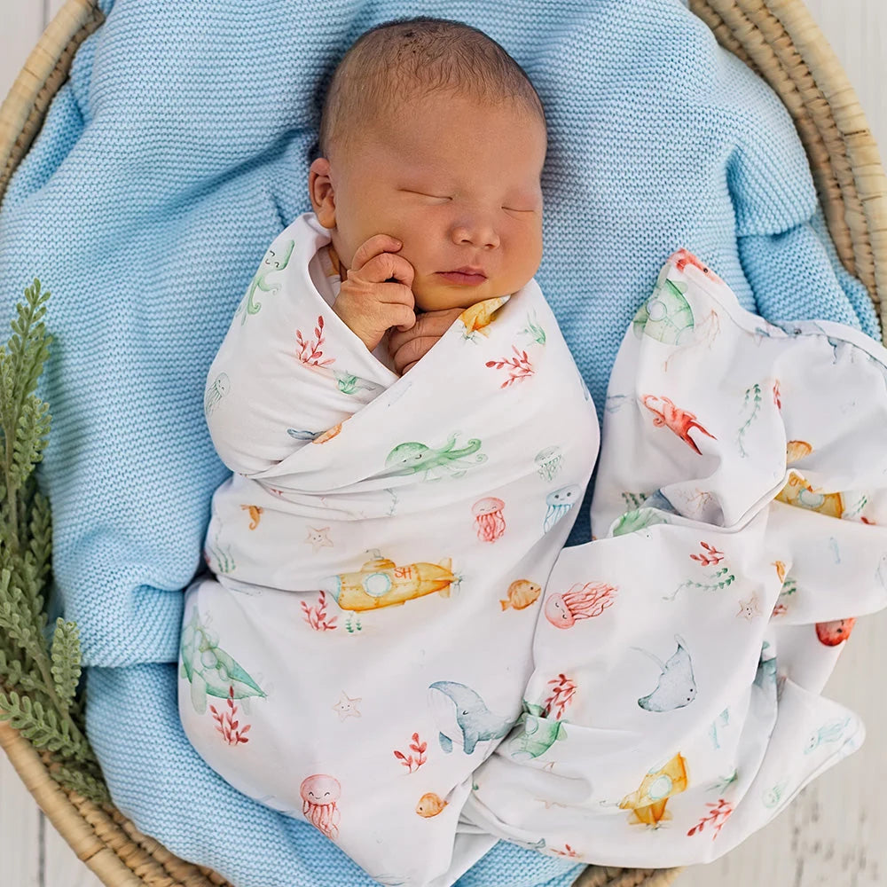 SNUGGLE HUNNY Organic Jersey Wrap & Beanie set | Little Subs