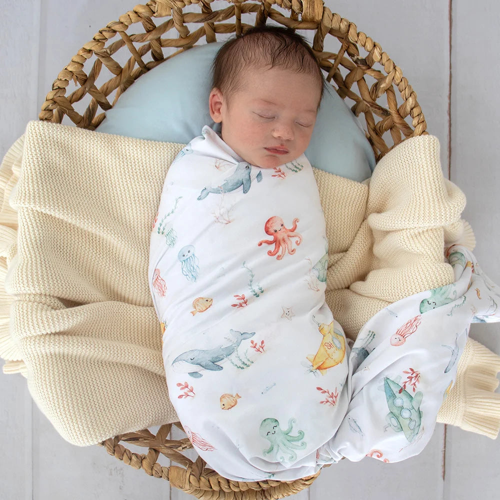 SNUGGLE HUNNY Organic Jersey Wrap & Beanie set | Little Subs