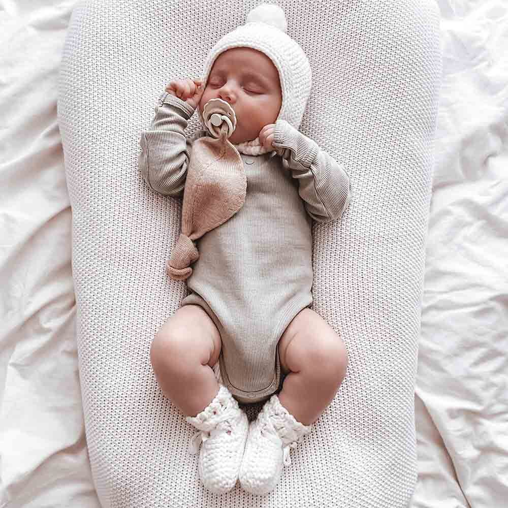 SNUGGLE HUNNY Merino Wool Bonnet & Booties - Ivory