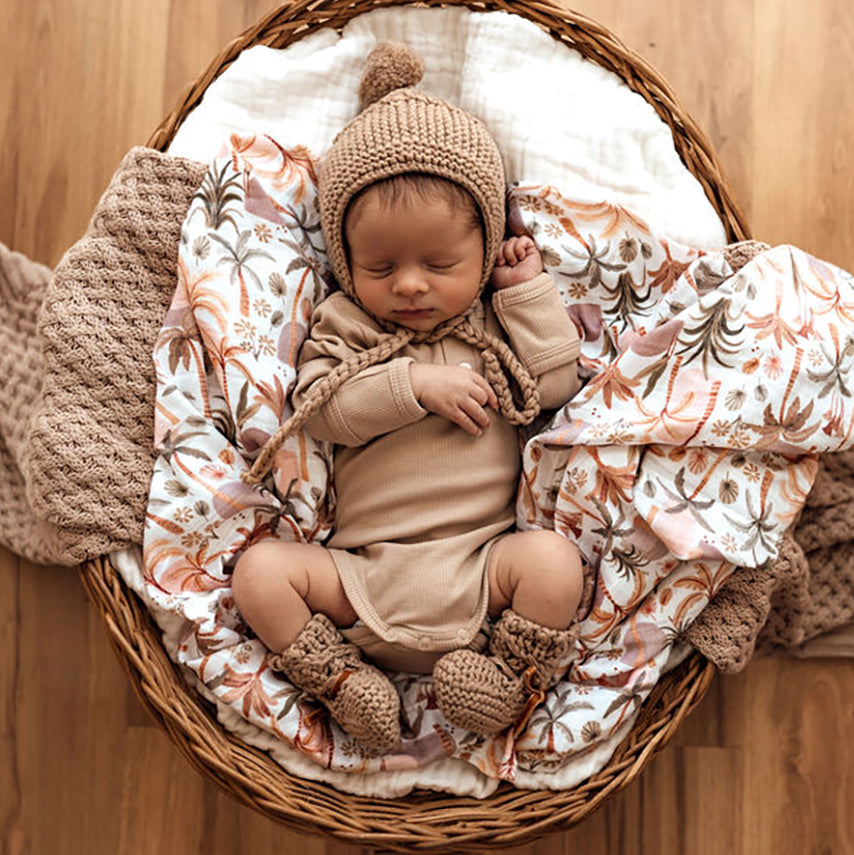 SNUGGLE HUNNY Merino Wool Bonnet & Booties - Fawn