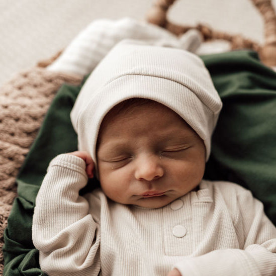 SNUGGLE HUNNY Ribbed Knotted Beanie - Halo
