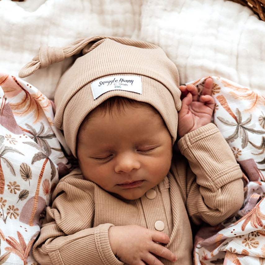 SNUGGLE HUNNY  Ribbed Knotted Beanie - Pebble